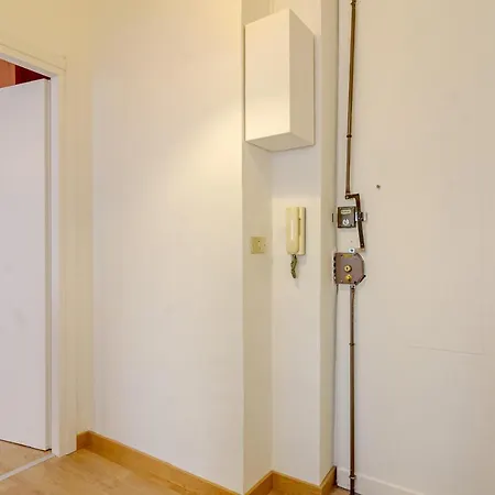 Apartamento Cenisia District : Bright Sunflower Mini Flat Turín