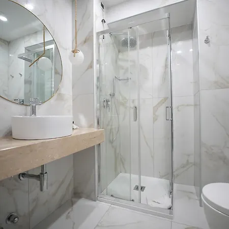 Urbani Hotel 3*