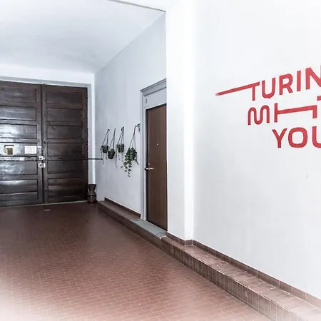 Metro Young * Τορίνο