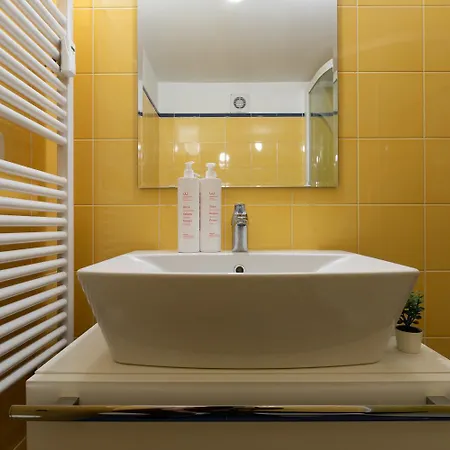 Apartment Il Colibri By Wonderful Italy Turin