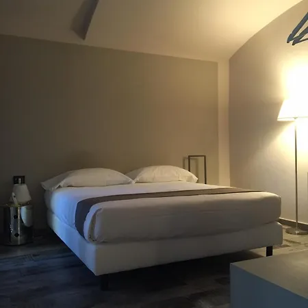 Adalesia & Coffee Hotel Turyn