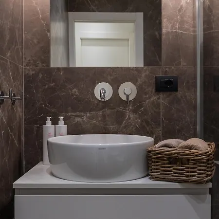Elegant With Terrace By Wonderful Italy 아파트