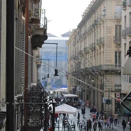 Casa Colore Esclusiva In Posizione Centralissima *