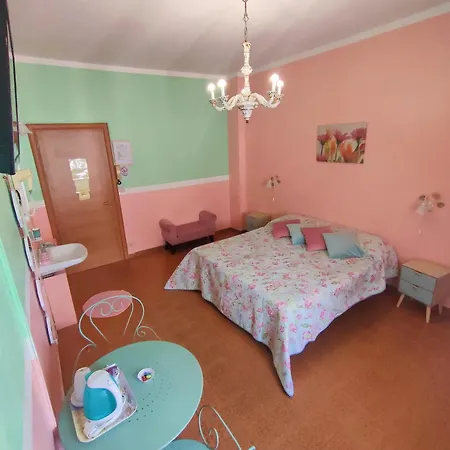 Otel Serenella 2*