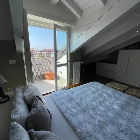 Charming Penthouse In Apartamento