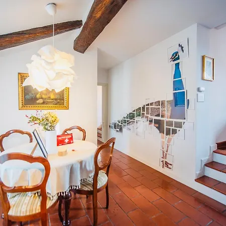 House With Terrace Apartment