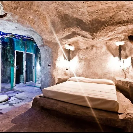 موتيل Sixlove Gate Lanza (adults Only) *