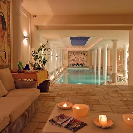 فندق Victoria & Iside 4*