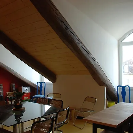 Attic Albergue *