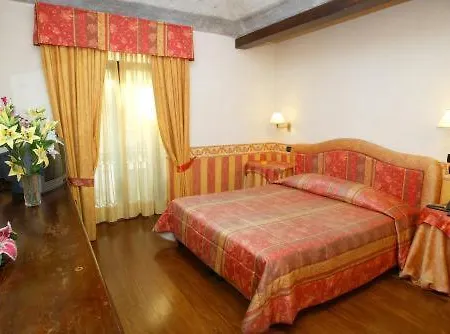 Due Mondi Hotel Turin