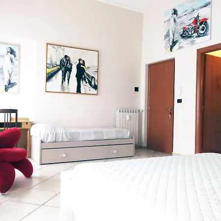 Station Bed and breakfast 2*