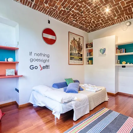 Cenisia & Porta Susa Roomy Flat Apartment *