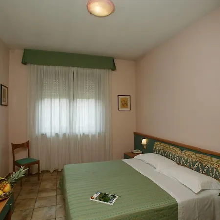 Hotell Astor 3*