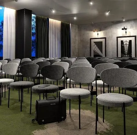 J|hotel 4*