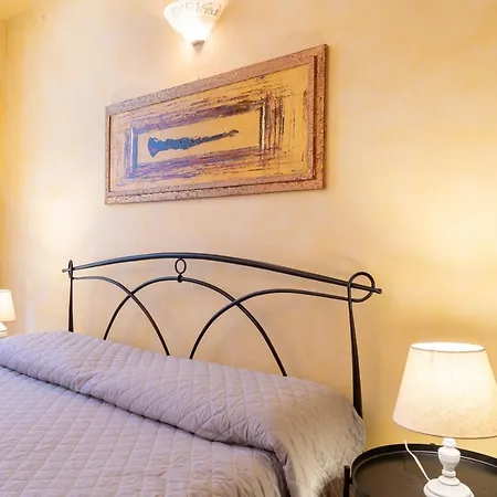 Station Bed and breakfast 2*