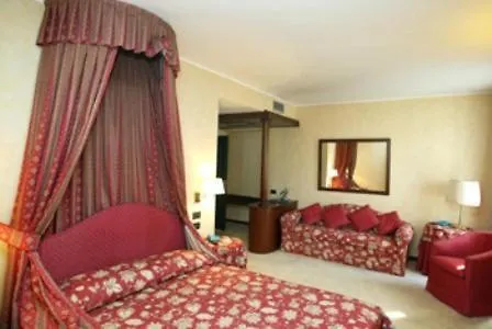 Due Mondi 3* Turin